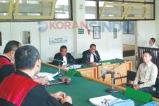 Pejabat DKK Divonis...