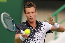 Berdych Melenggang Mulus...