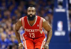 Rockets Tenggelamkan...