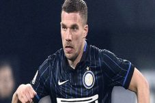 Podolski Ungkap Alasan...