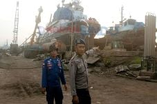 Las Kapal Meledak, 9...
