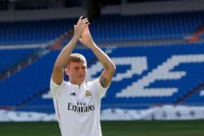 Kroos Pemain Terbaik...