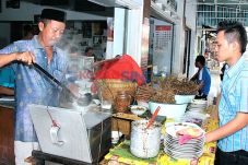 Segarnya Nasi Grombyang
