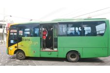 Sopir Ugal-ugalan, Bus...
