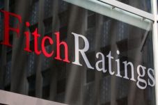 Fitch Ratings Turunkan...