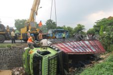 Truk Terguling, Pantura...