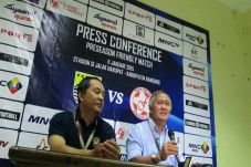 Dikalahkan Persib, Pelatih...