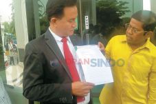 ARB Gugat Agung Laksono...