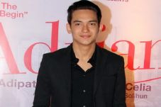 Adipati Dolken Buka...