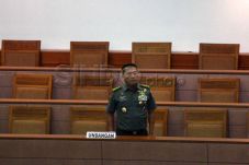 Panglima Serahkan FDR...