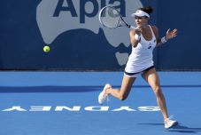 Radwanska Kehabisan...