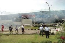 Gudang Kapas Terbakar,...