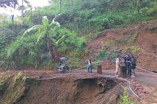 Infrastruktur Jalan...