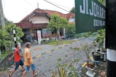 Kenangan Puluhan Tahun...
