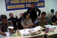 Interpol Datangi Posko...