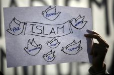 Saya Muslim, dan Bukan...
