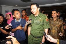 Nyok, Intip Rapat Pejabat...