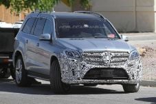 Emblem Maybach Ekspansi...