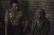 Nenek Penderita Kanker...