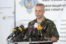 Ukraina: Rusia Masih...