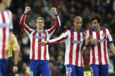 Dua Gol Torres Singkirkan...