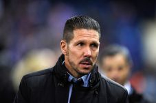 Simeone Puji Kolektivitas...