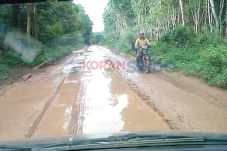 Jalan Poros Selapan...