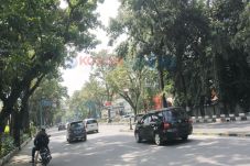 Hindari Korban, Warga...
