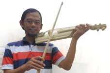 Rangkul Dunia dengan...