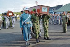 SAR Bongkar Makam Tiga...