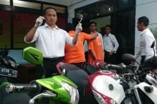 Pacari Istri Orang,...