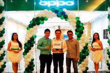 OPPO Resmi Buka Store...
