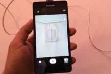 Ponsel 4G dari Lenovo...
