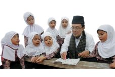 Seorang Bupati, Datuak,...