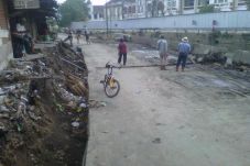 Sungai Dikeruk, Jalan...