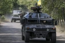 Memanas Lagi, Tank-tank...