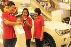 Telkomsel Hadiahkan...
