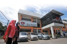 UISI, Kampus Swasta...
