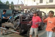 Rumah Penampung Motor...
