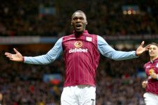 Aston Villa Belum Akan...