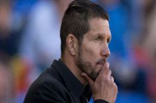 Simeone Mustahil Latih...