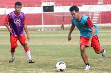 Minim Striker, Persiba...