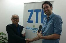 ZTE Buka Tahun Rilis...
