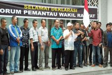 Dewan pun Kini Ada Lembaga...