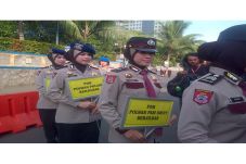 Larangan Berjilbab bagi...