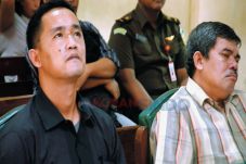 Camat Meranti Divonis...