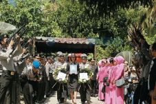 Aiptu Batang Onang Dimakamkan...