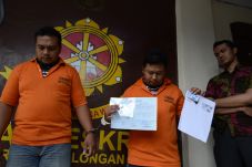 Oknum Perangkat Desa...