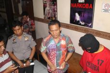 Polda Jateng Bekuk Kurir...