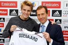 Pemain Madrid Sambut...